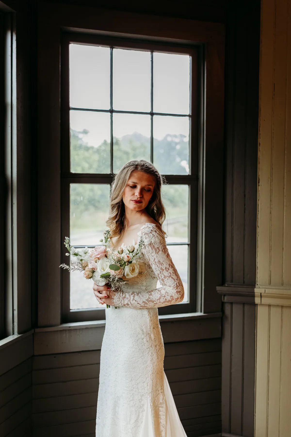 Blushing Bride — Heather Florals arrangement at Silver Run Chapel